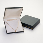 Reveal Necklace Box