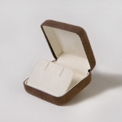 #3E Chocolate Charisma Flap Earring Box